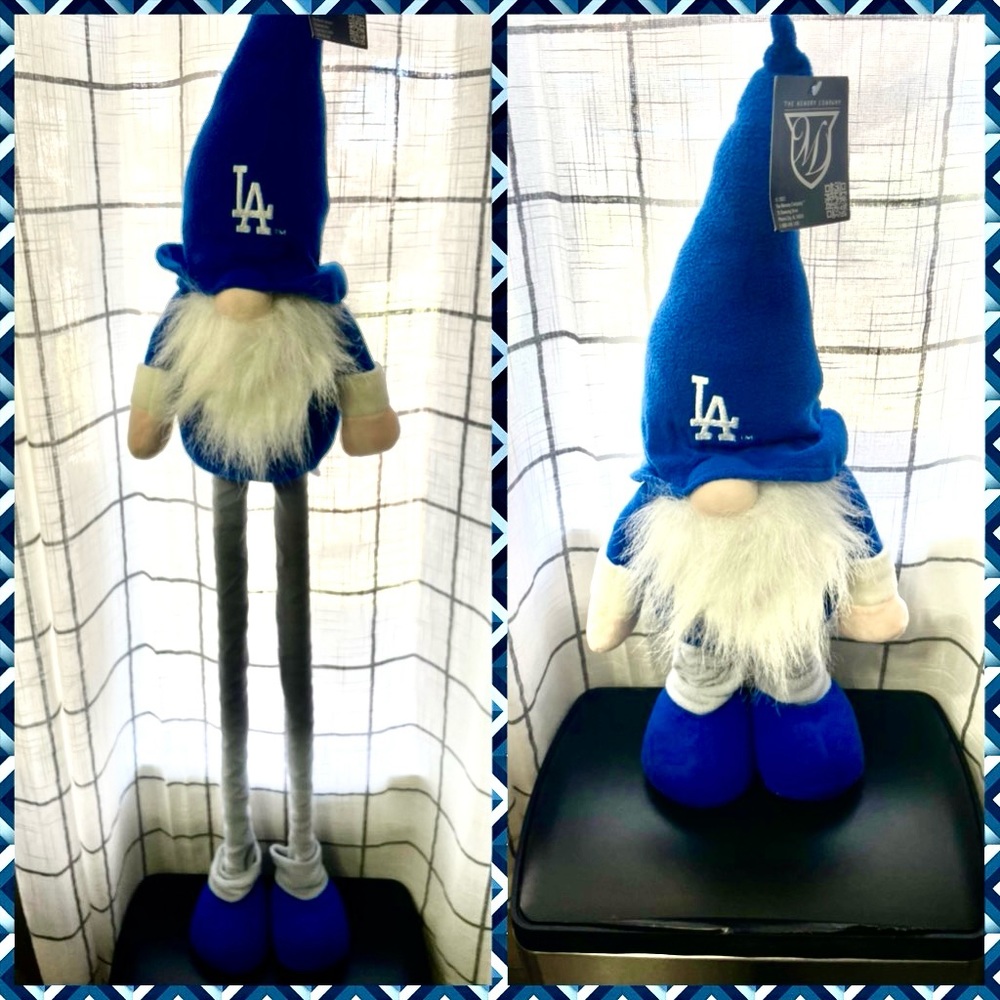 NWT 44.5 H Los Angeles Dodgers Extending legs Standing Gnome